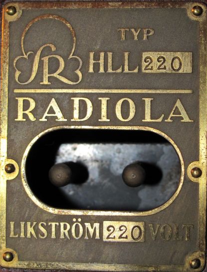 RadiolaHLL220